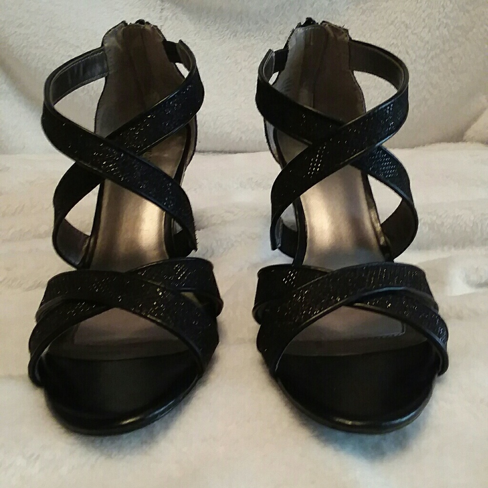 Mootsies Tootsies black heels